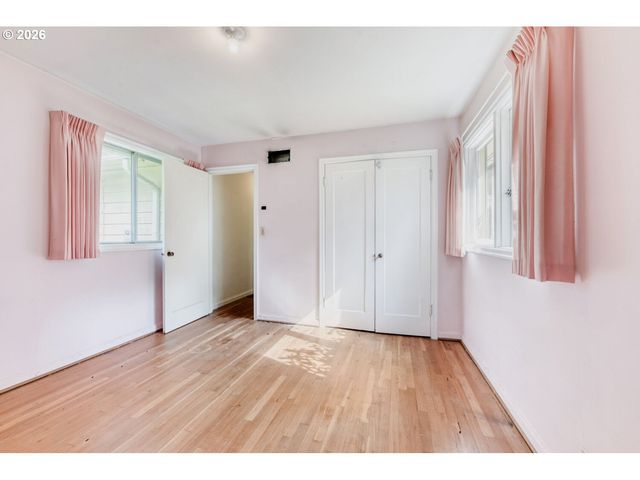 2415 Sw BOUNDARY St, Portland, OR 97239