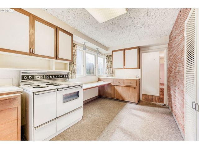 2415 Sw BOUNDARY St, Portland, OR 97239