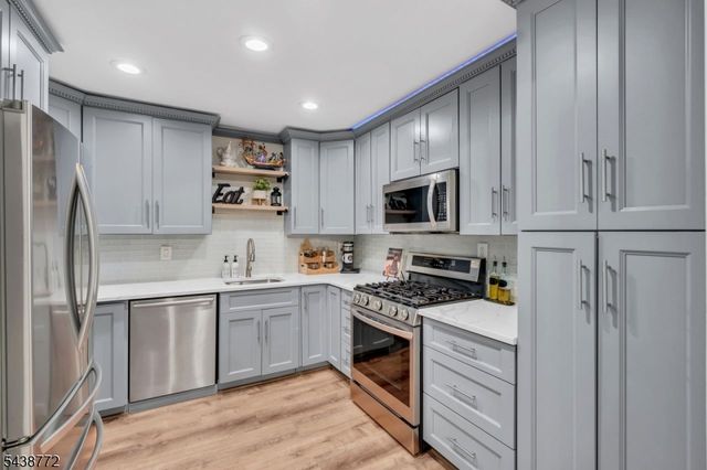 213 Longview Rd, Bridgewater Twp., NJ 08807