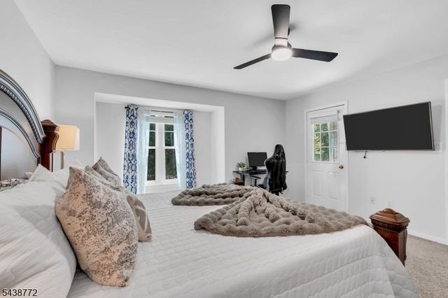 213 Longview Rd, Bridgewater Twp., NJ 08807