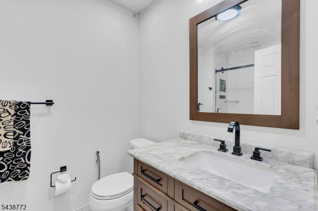 213 Longview Rd, Bridgewater Twp., NJ 08807