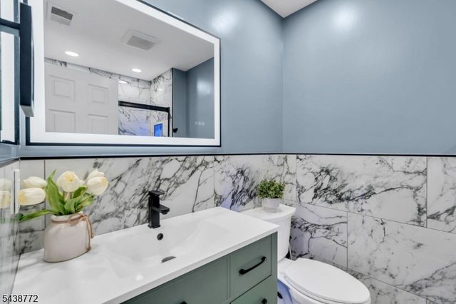 213 Longview Rd, Bridgewater Twp., NJ 08807