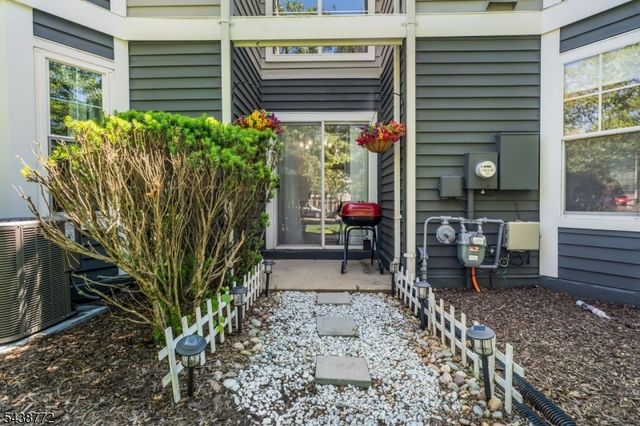 213 Longview Rd, Bridgewater Twp., NJ 08807