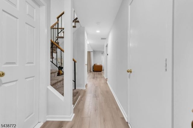 213 Longview Rd, Bridgewater Twp., NJ 08807