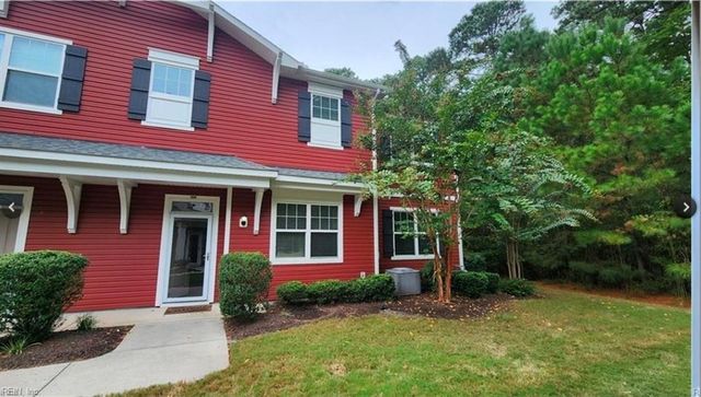 2462 Leytonstone DR, Chesapeake, VA 23321