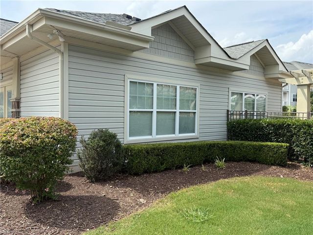 2462 Leytonstone DR, Chesapeake, VA 23321