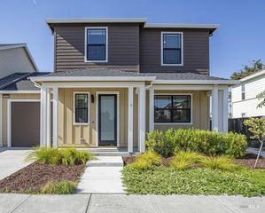2910 Bay Village Ave, Santa Rosa, CA 95403