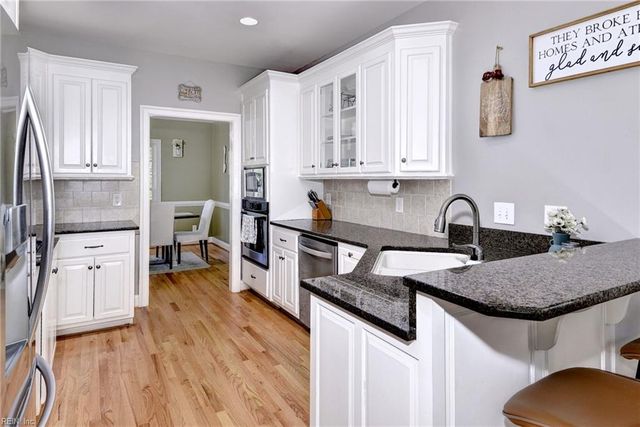 9908 Perch Tree LN, Toano, VA 23168