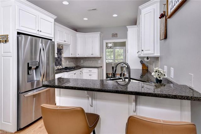 9908 Perch Tree LN, Toano, VA 23168