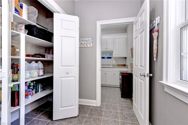 9908 Perch Tree LN, Toano, VA 23168