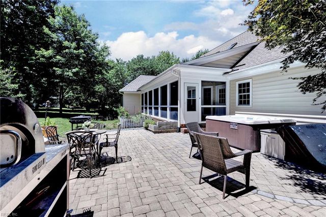 9908 Perch Tree LN, Toano, VA 23168