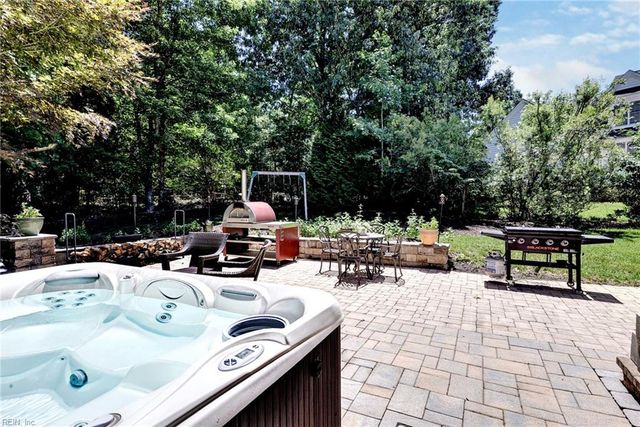 9908 Perch Tree LN, Toano, VA 23168