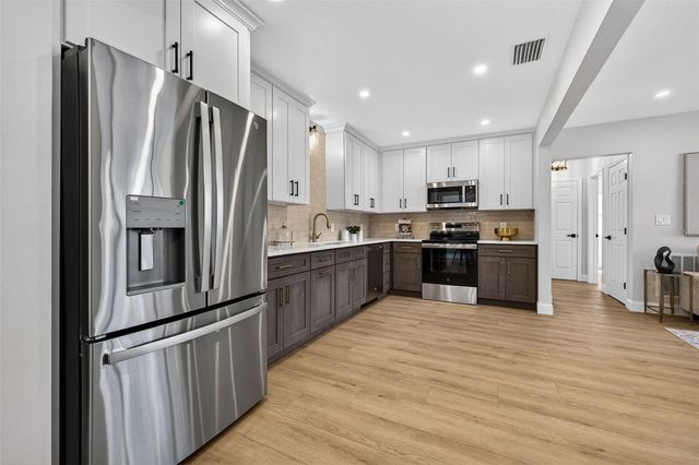 3535 PARK STREET N, St Petersburg, FL 33710