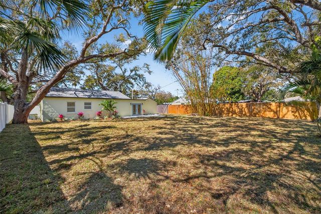 3535 PARK STREET N, St Petersburg, FL 33710