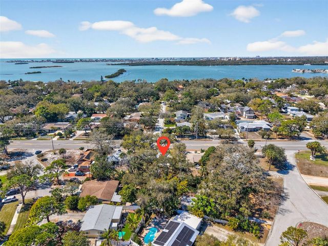 3535 PARK STREET N, St Petersburg, FL 33710