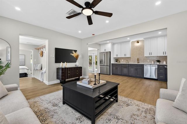 3535 PARK STREET N, St Petersburg, FL 33710