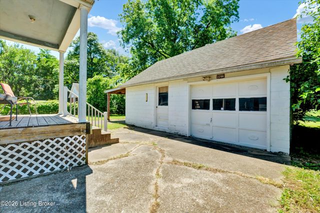 2296 Ralph Ave, Louisville, KY 40216