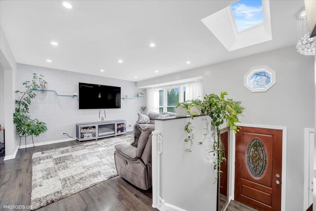 21314 Highland Drive, Lake Zurich, IL 60047