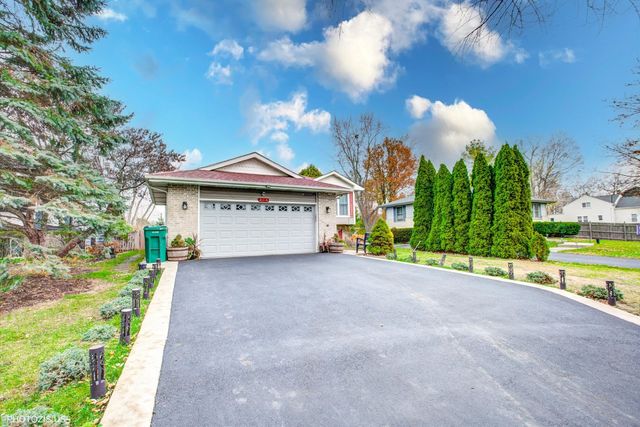 21314 Highland Drive, Lake Zurich, IL 60047