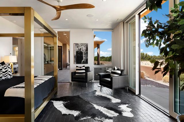 17 Hacienda Vaquero, Santa Fe, NM 87506