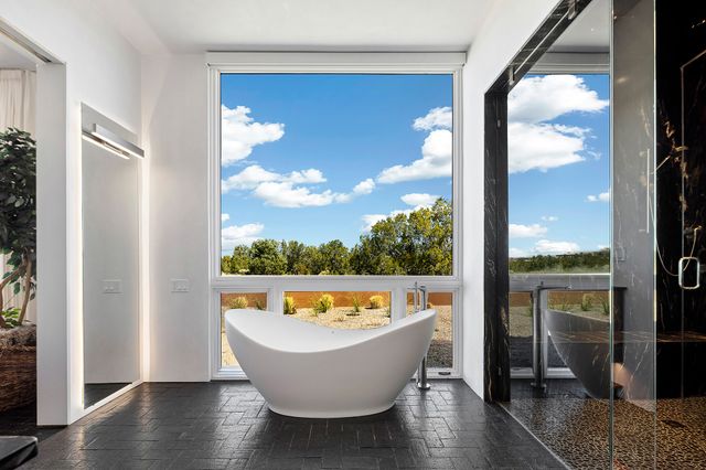 17 Hacienda Vaquero, Santa Fe, NM 87506