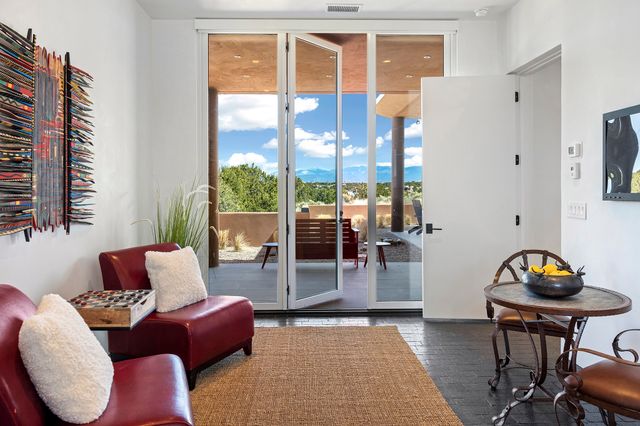 17 Hacienda Vaquero, Santa Fe, NM 87506