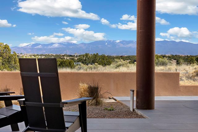 17 Hacienda Vaquero, Santa Fe, NM 87506