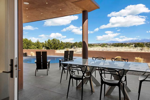 17 Hacienda Vaquero, Santa Fe, NM 87506