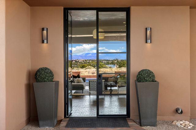 17 Hacienda Vaquero, Santa Fe, NM 87506