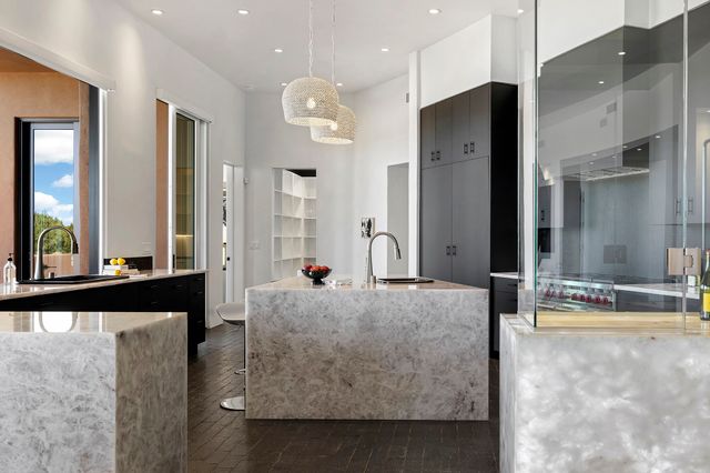 17 Hacienda Vaquero, Santa Fe, NM 87506