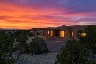 17 Hacienda Vaquero, Santa Fe, NM 87506