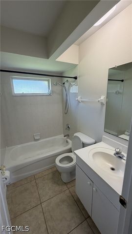 414 SE 13th ST, Cape Coral, FL 33990