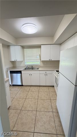 414 SE 13th ST, Cape Coral, FL 33990