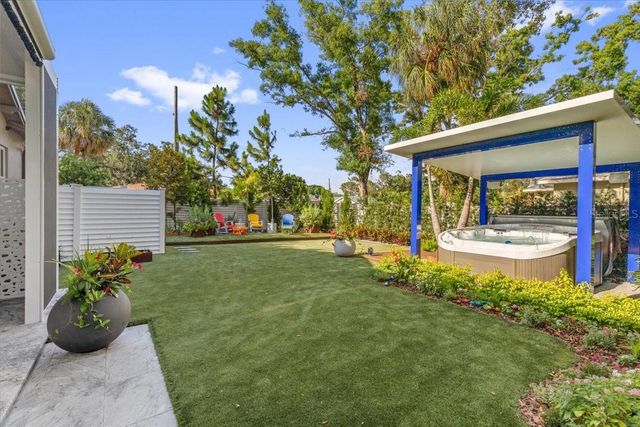 213 N HESPERIDES STREET, Tampa, FL 33609