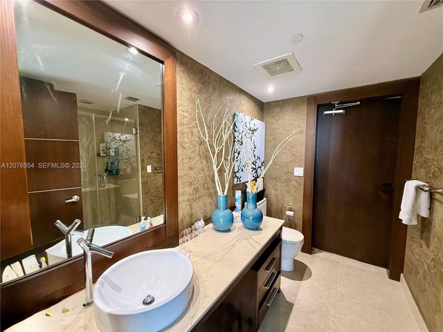 465 Brickell Avenue 5605, Miami, FL 33131