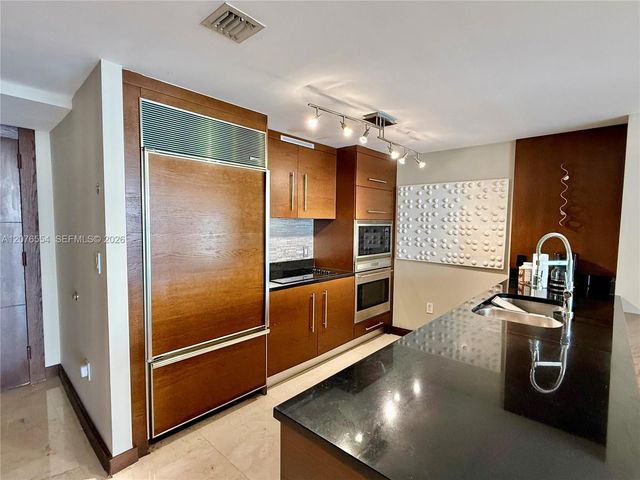 465 Brickell Avenue 5605, Miami, FL 33131
