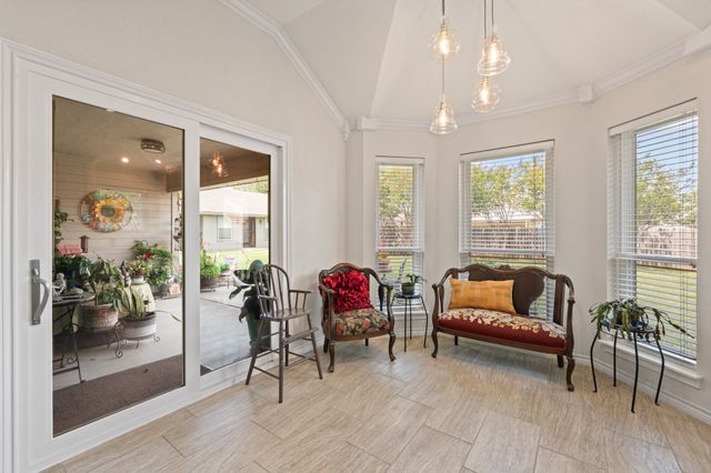 1607 Chaucer Drive, Cleburne, TX 76033