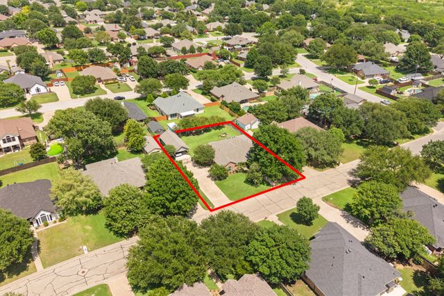 1607 Chaucer Drive, Cleburne, TX 76033