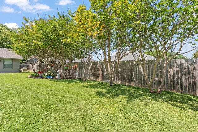 1607 Chaucer Drive, Cleburne, TX 76033