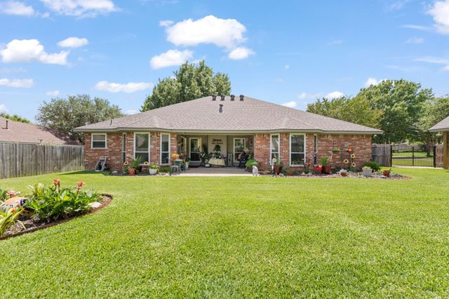 1607 Chaucer Drive, Cleburne, TX 76033