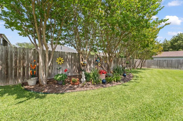 1607 Chaucer Drive, Cleburne, TX 76033