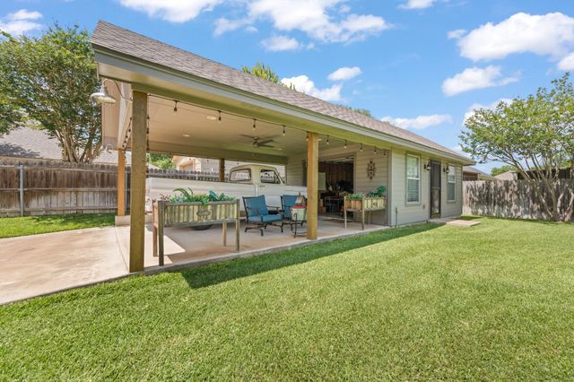 1607 Chaucer Drive, Cleburne, TX 76033