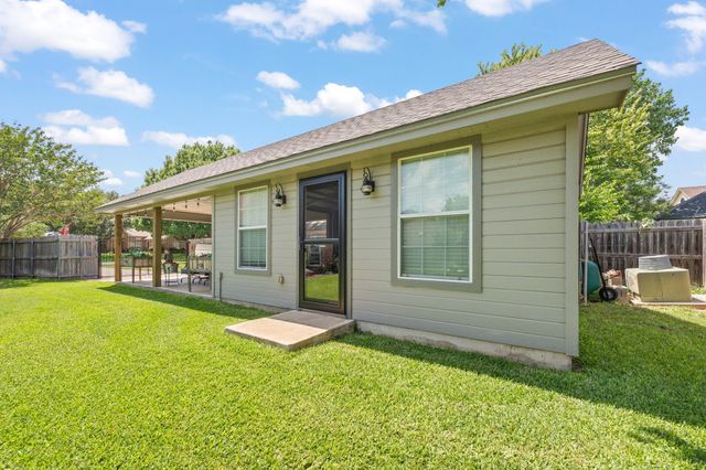1607 Chaucer Drive, Cleburne, TX 76033