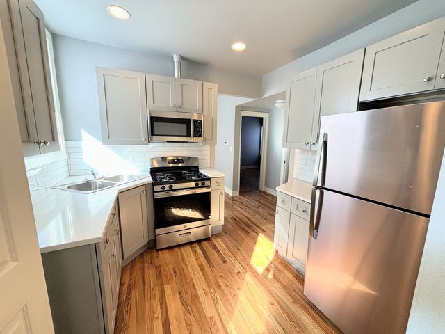 5231 S Michigan Avenue 2NR, Chicago, IL 60615