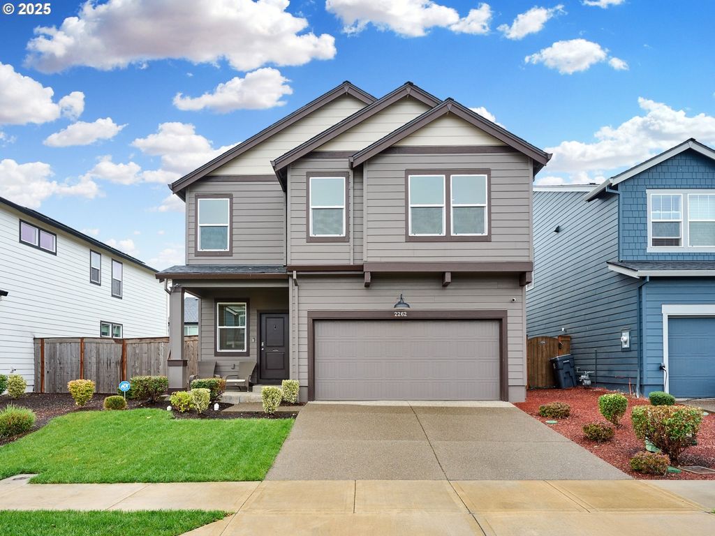 2262 HALTER Dr, Woodburn, OR 97071