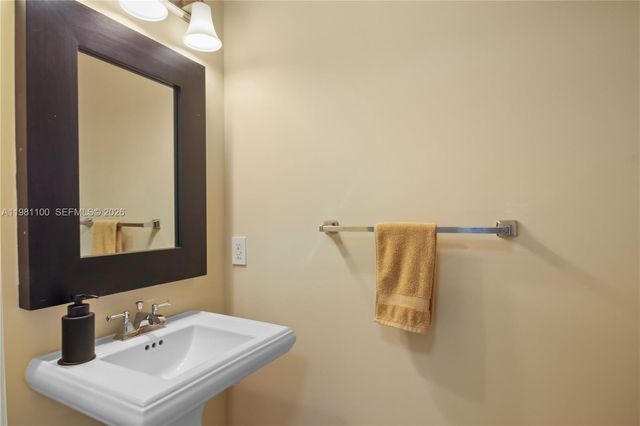 100 Andalusia Ave 708, Coral Gables, FL 33134