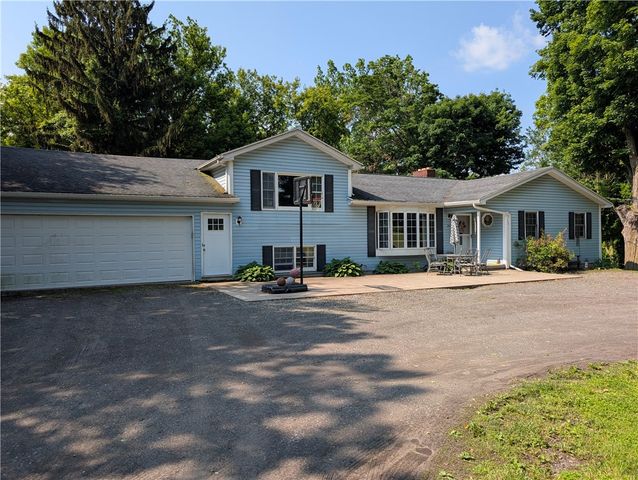 141 Brower Road, Ogden, NY 14559
