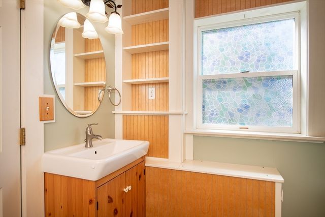 364 Alden Rd, Fairhaven, MA 02719