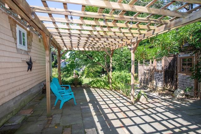 364 Alden Rd, Fairhaven, MA 02719