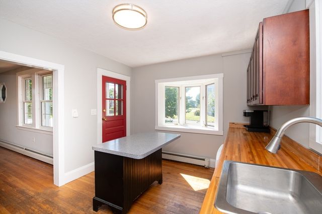 364 Alden Rd, Fairhaven, MA 02719